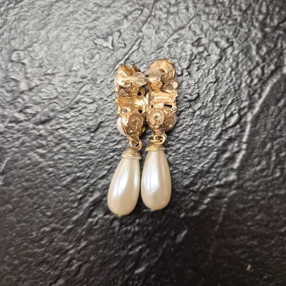 VTG Korean Faux Pearl Drop Earrings Gold Tone Pierced Bridal Dangles Regencycore - Picture 4 of 5